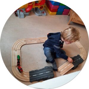 Binnen spelen bij kinderdagverblijf Bambaloe